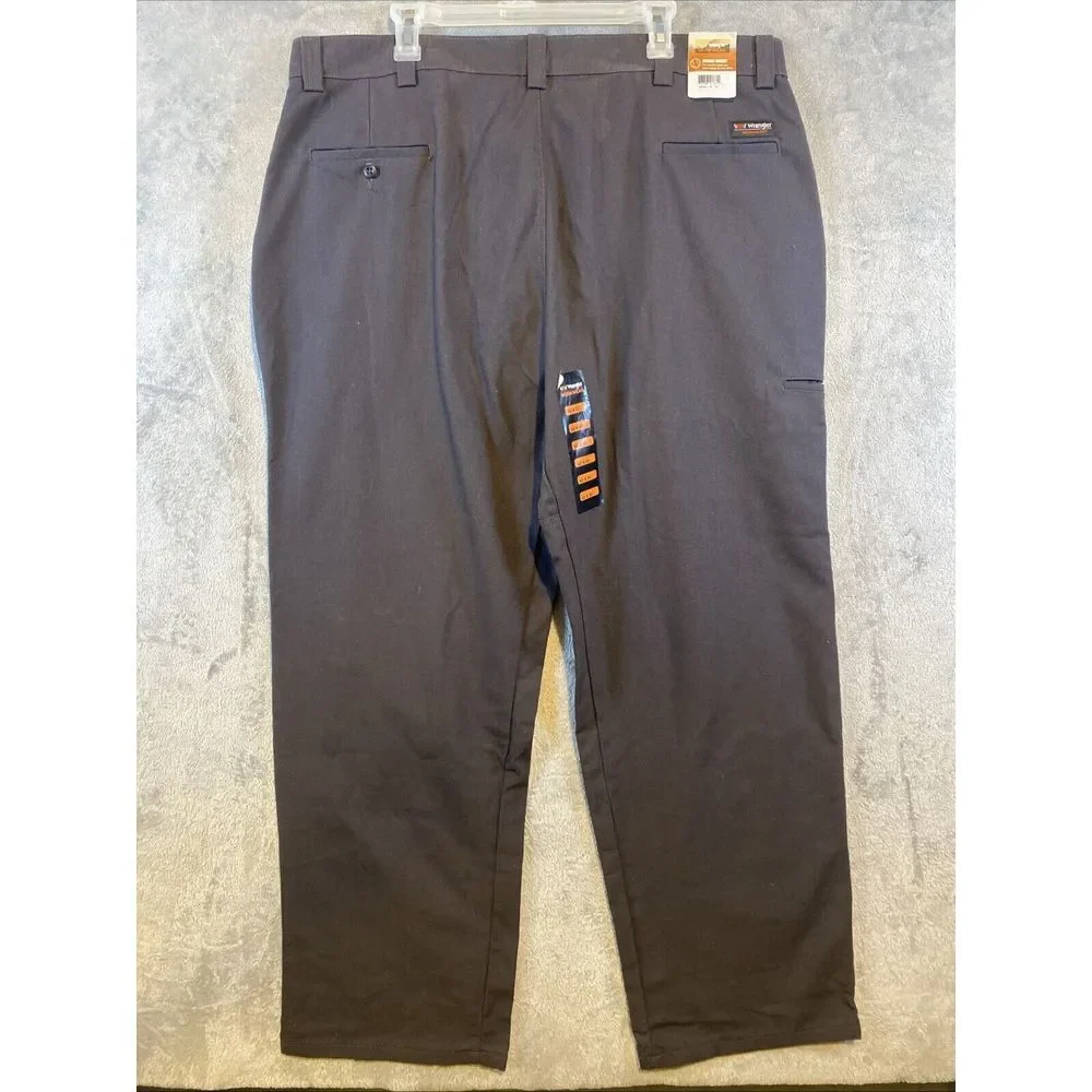 NWT Wrangler Men's Workwear Cargo Utility Pants Sz 42x32‎ Dark Gray All Purpose